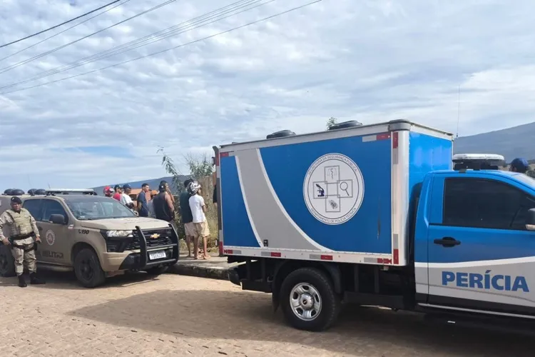 Ituaçu:Corpo de recém-nascido é encontrado após mau cheiro e urubus em terreno