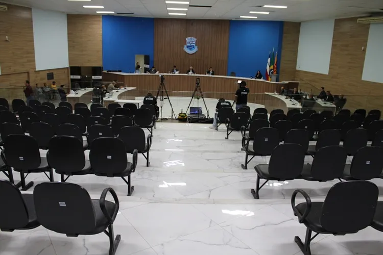 Câmara de Brumado vota ações de saúde, segurança e indicações de obras