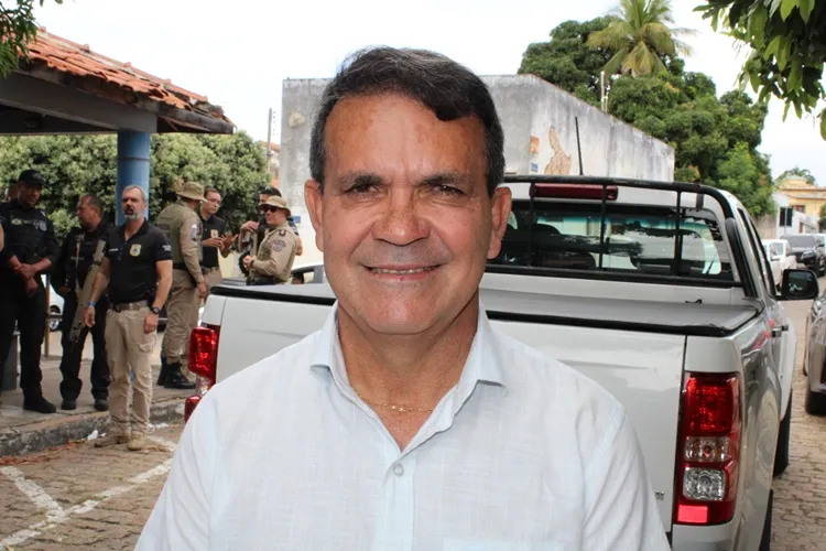 'Pedido número 1': Prefeito de Iramaia projeta salto econômico com pavimentação da BR-330