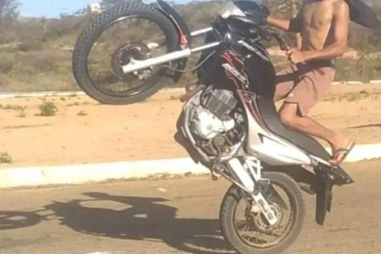 38ª CIPM realiza ações educativas para prevenir manobras perigosas em Malhada