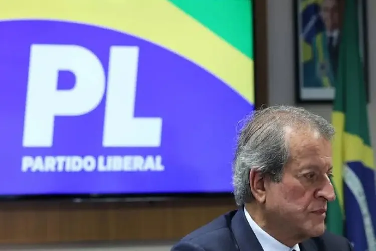 PL, partido de Flávio Bolsonaro, reconhece resultado das eleições
