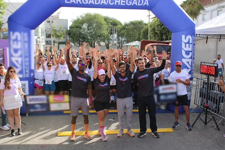 Primeira Corrida de Rua Rosa e Azul reúne atletas de toda região em Brumado