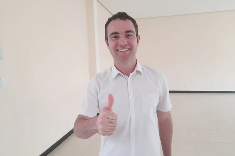 Justiça manda Facebook fornecer dados de perfis que divulgaram deepfake contra prefeito de Brumado