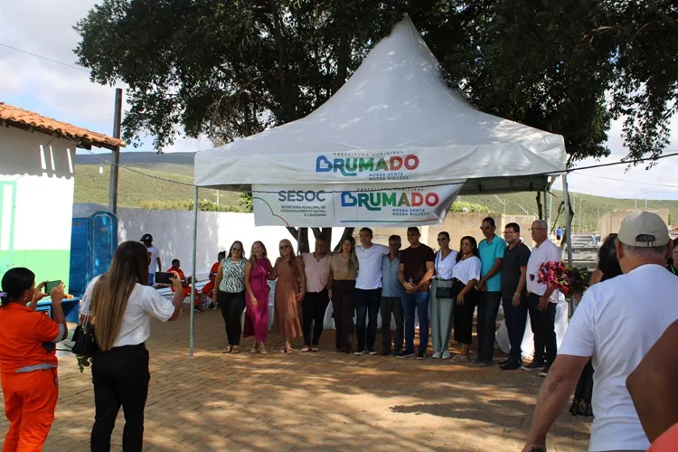 Brumado: Estande da Sesoc levou atendimento psicológico aos visitantes no dia de finados