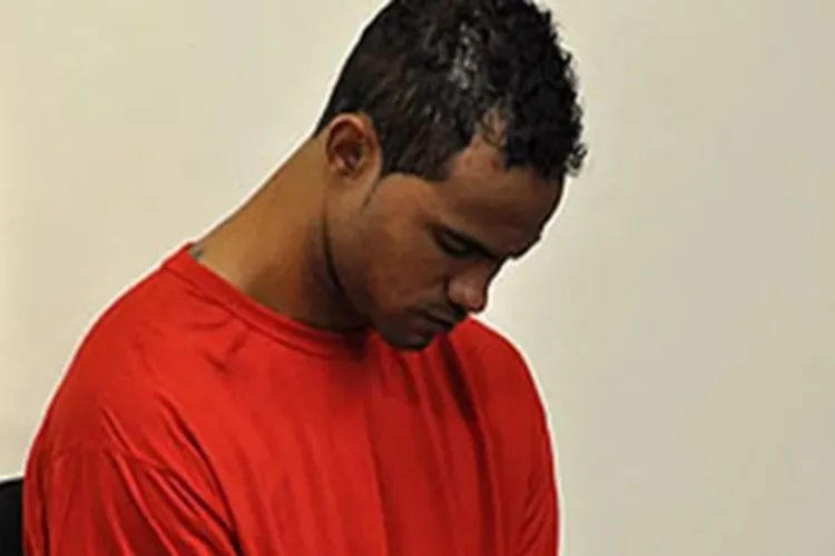 Goleiro Bruno é preso em São Pedro da Aldeia, no Rio de Janeiro