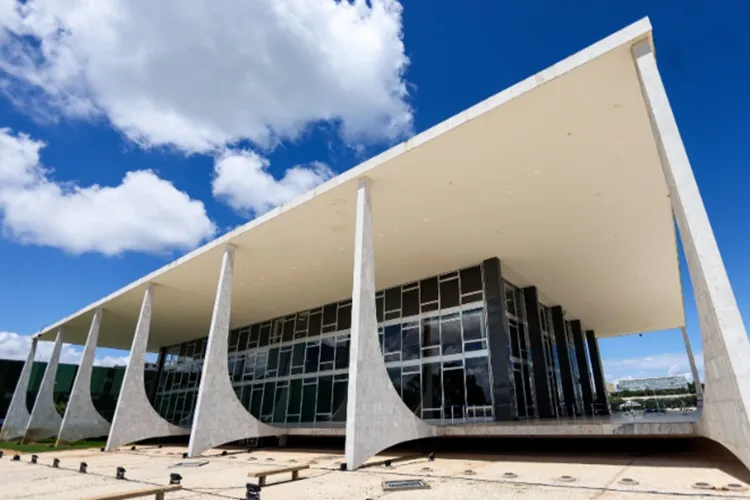 Datafolha: 36% dos brasileiros reprovam desempenho do STF