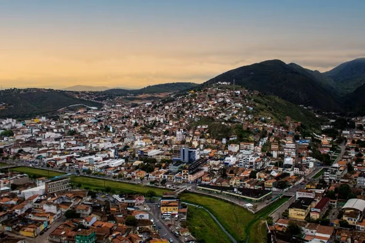 Homem é esfaqueado no peito e morre em bar de Jacobina