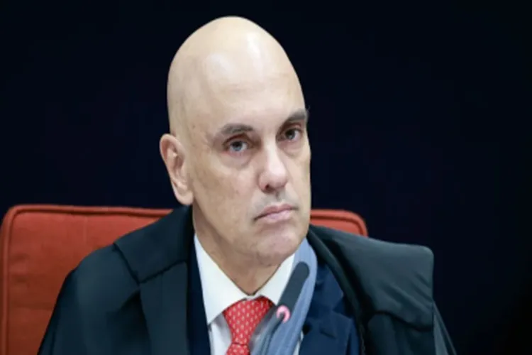 STF autoriza denunciado por omissão no 8/1 a ir à festa junina do filho