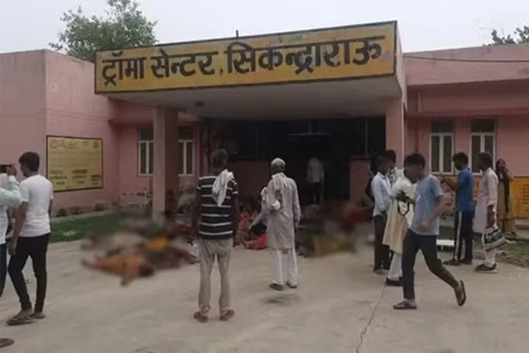 Mais de 100 morrem esmagados após tumulto em evento religioso na Índia