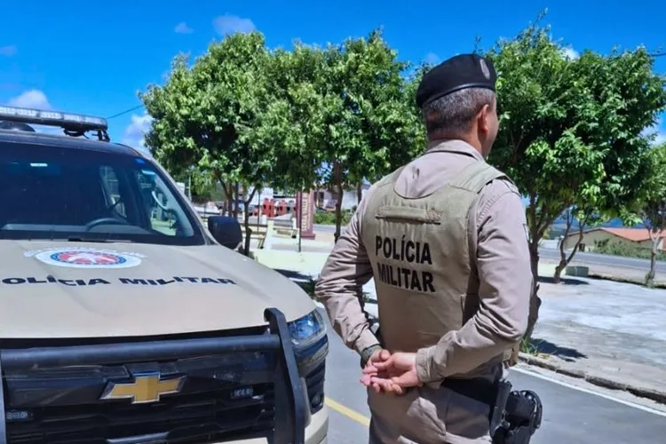 Mulher é presa em Ituaçu após perturbação do sossego e desacato contra PMs