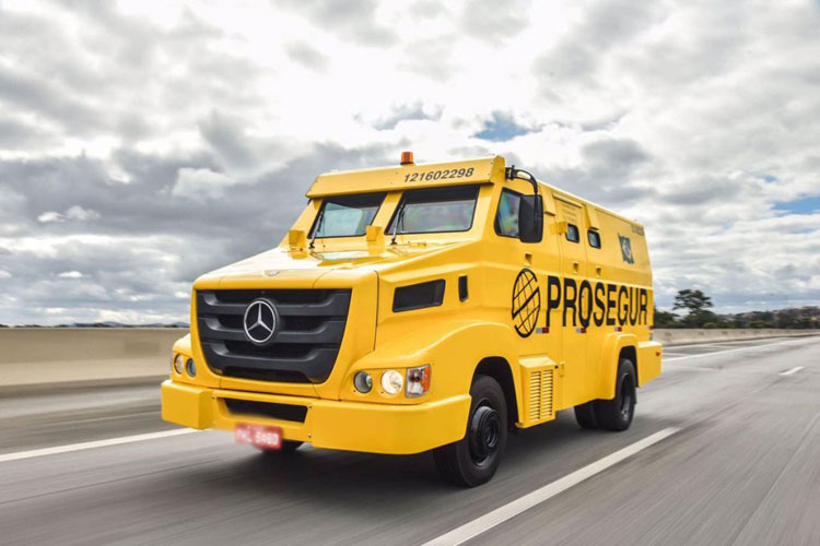 Abastecimento de bancos por carros-fortes não foi afetado por greve dos caminhoneiros