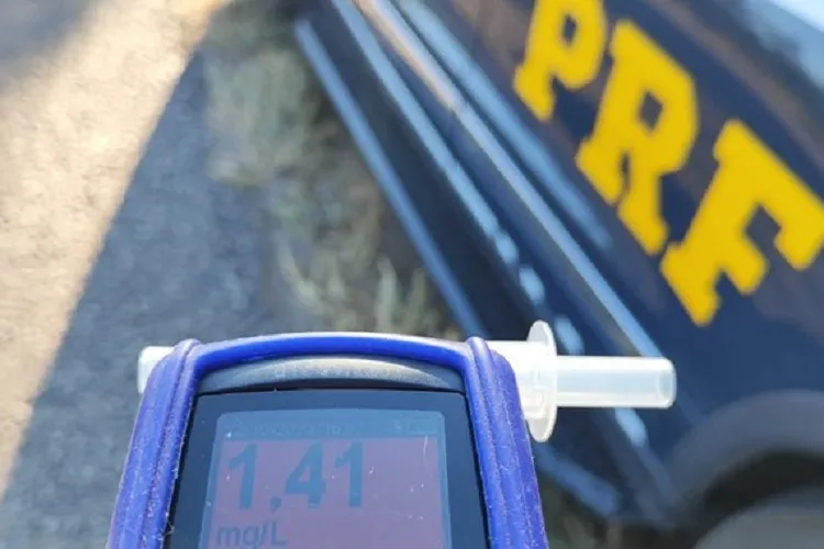 PRF prende condutor com nível alarmante de embriaguez em Vitória da Conquista