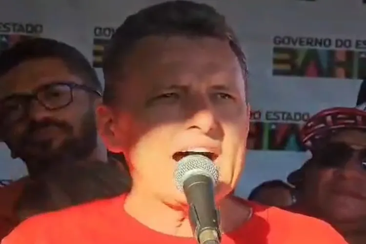 Deputado Federal Charles Fernandes passa mal em evento com o governador em Malhada