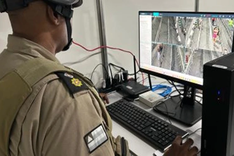 Reconhecimento Facial bate recorde anual ao alcançar 2.000 foragidos em 2025