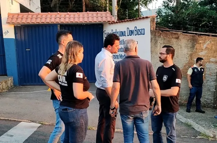 Adolescente morre e 4 pessoas ficam feridas na saída de colégio em Poços de Caldas