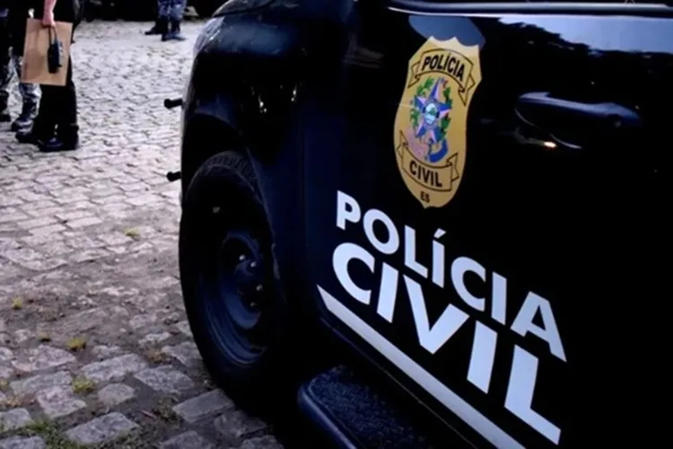 Mãe é presa por queimar mãos do filho com colher quente em Sooretama