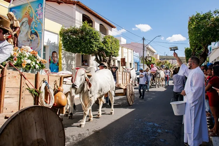 Festejos de Santana mantêm antigas tradições culturais em Caetité
