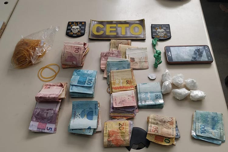 PM prende mulher pela prática de tráfico de drogas na cidade de Guanambi