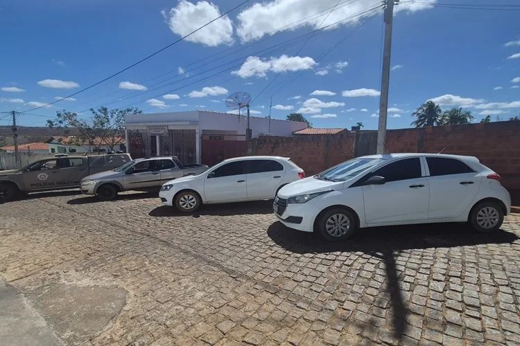 Ibiassucê: Polícia Militar apreende três carros clonados no fim de semana