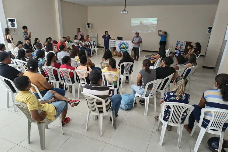 Brumado: Oficina capacita famílias contempladas com moradia rural do Minha Casa, Minha Vida