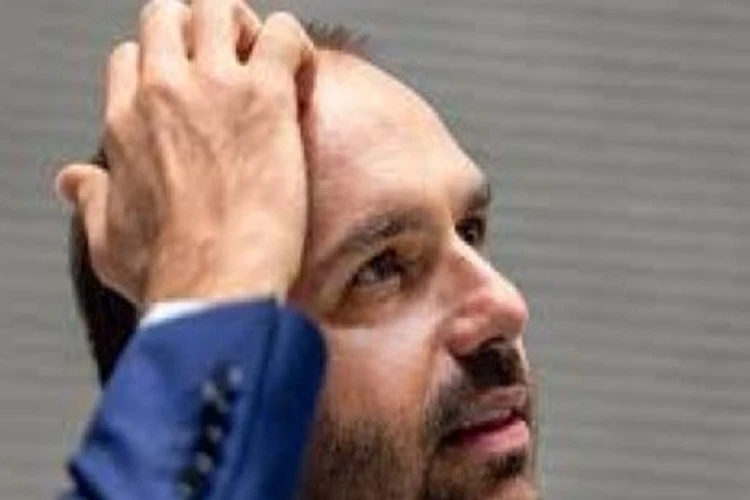 STF marca julgamento de denúncia contra Eduardo Bolsonaro para o dia 14