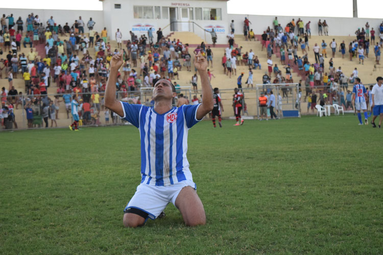 Magnesita quebra invencibilidade do Umburanas e põe uma mão na taça do brumadense de futebol