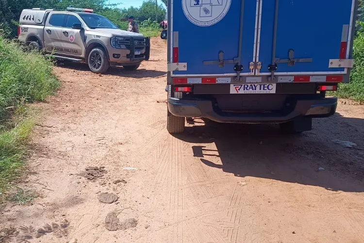 Homem morre eletrocutado ao fechar porta de metal em Bom Jesus da Lapa