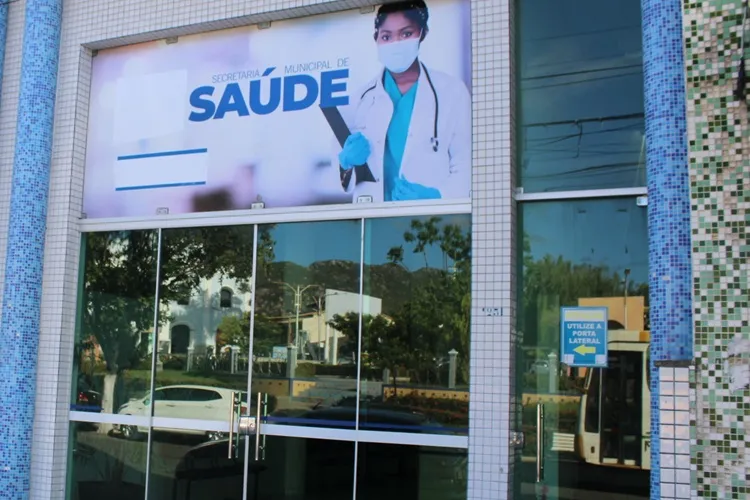 Secretária de saúde assegura suporte a garota Dandara em Macaúbas