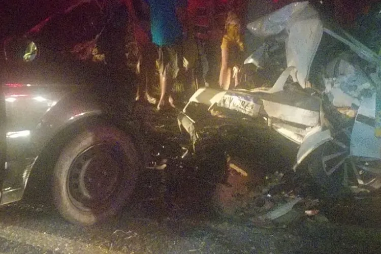 Homem de 40 anos morre e cinco pessoas ficam feridas em acidente na BR-122 em Pindaí