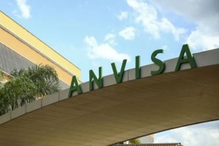 Anvisa suspende lote de remédio para hipertensão por conta de caco de vidro