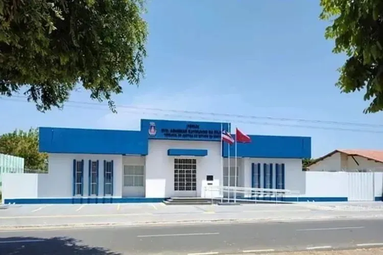 Homem de 56 anos é preso por falso testemunho durante audiência em Carinhanha