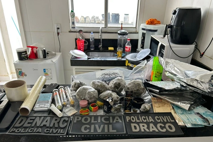 Operação mira tráfico de drogas sintéticas em casa noturna de Vitória da Conquista
