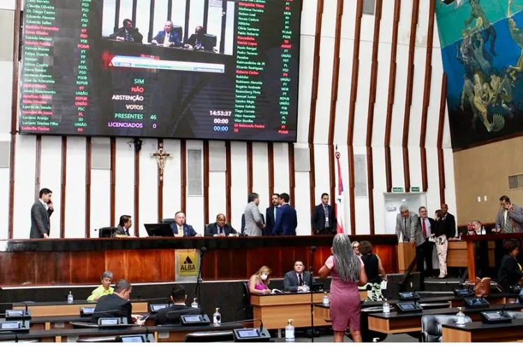 AL-BA aprova reajuste de 4% nos salários do funcionalismo