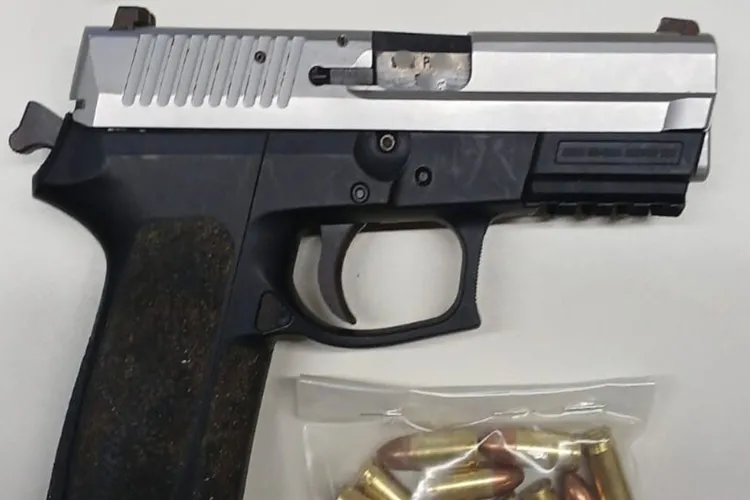 92ª CIPM apreende pistola 9mm e porções de cocaína em Barra do Choça