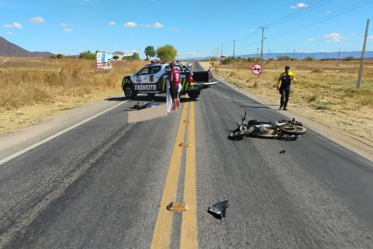 Motociclista sem documentos é intubado após grave acidente na BR-122 em Guanambi