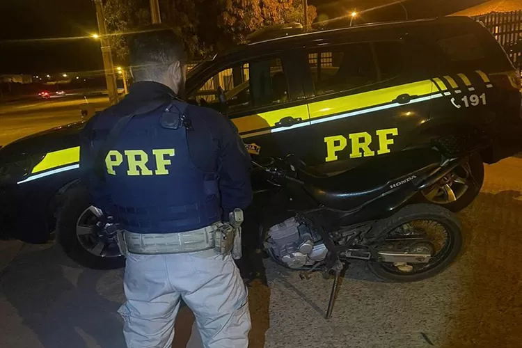 Guanambi: PRF apreende motocicleta com sinais identificadores adulterados