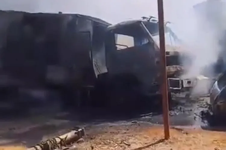 Candiba: Incêndio destrói caminhão de poços artesianos e carro em galão
