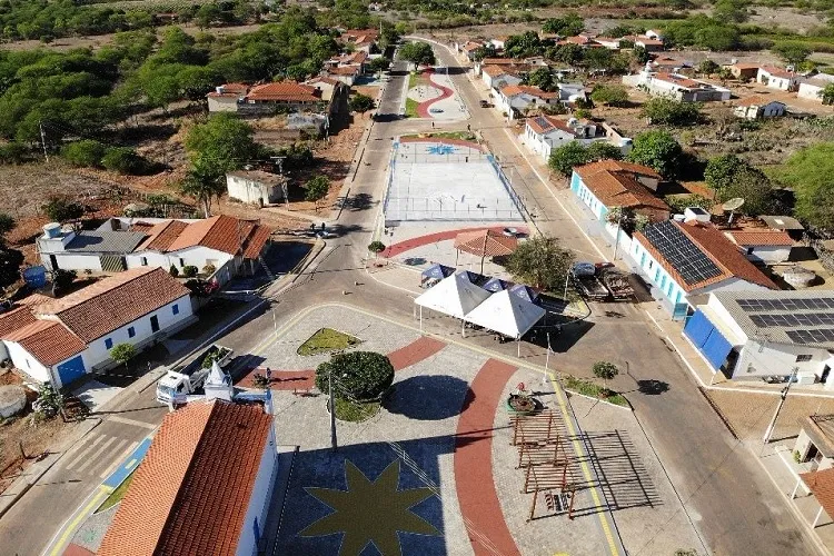 Dom Basílio: Prefeitura inaugura complexo de praças no Jatobá