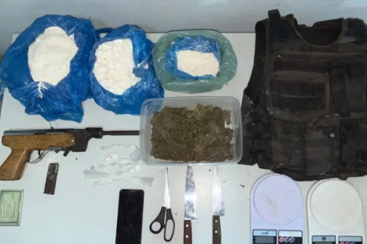 Rondesp apreende 3 kg de drogas na Agrovila IX em Serra do Ramalho