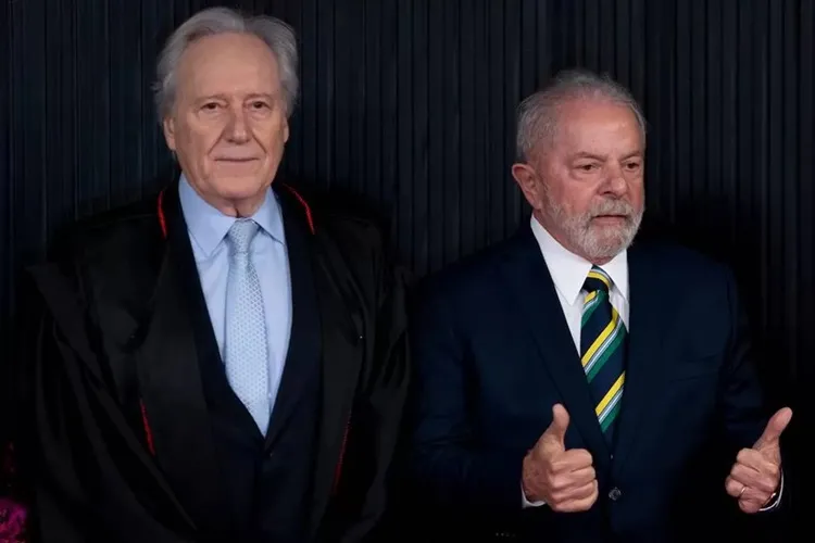 Lula nomeia Lewandowski para assumir Ministério da Justiça