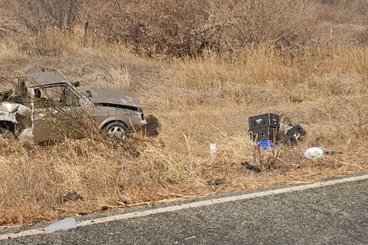 Colisão traseira deixa dois feridos na BA-156 na cidade de Macaúbas