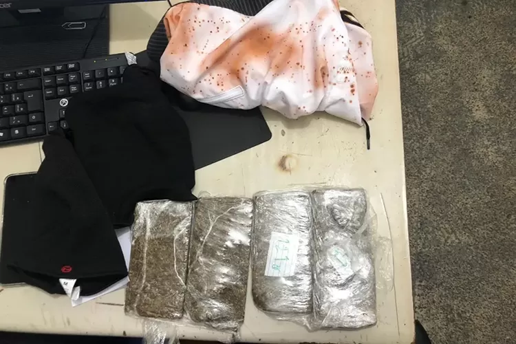 Teixeira de Freitas: Mulher é presa ao tentar entrar em presídio com maconha na virilha