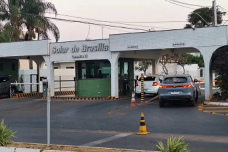Alexandre de Moraes suspende visitas a Jair Bolsonaro na prisão domiciliar