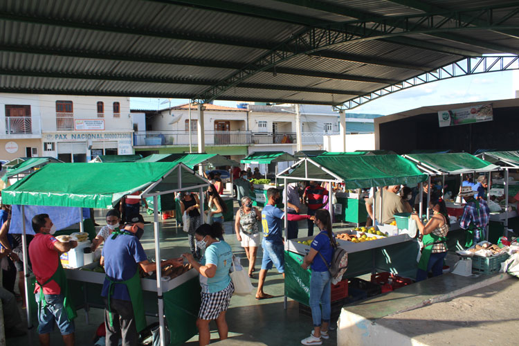 Feira da Agricultura Familiar auxilia famílias e fomenta a produção rural em Malhada de Pedras