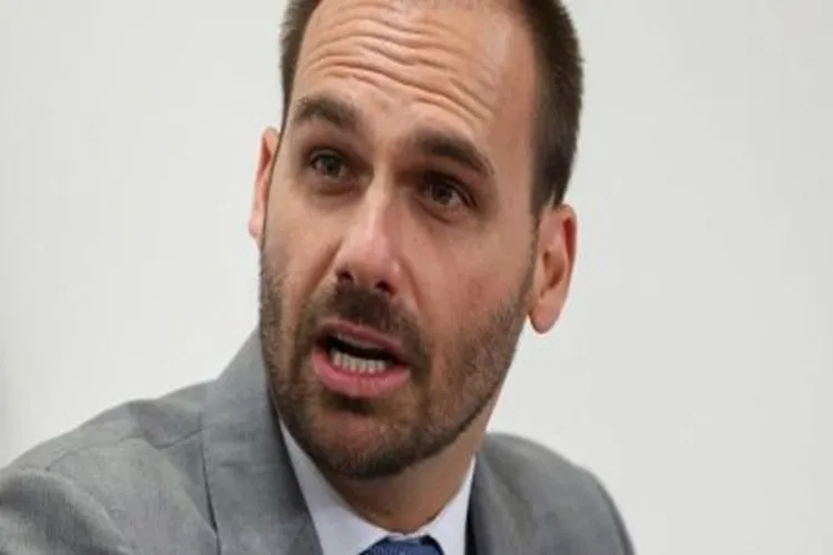 Eleições 2026: Com 68%, Eduardo Bolsonaro lidera rejeição entre presidenciáveis