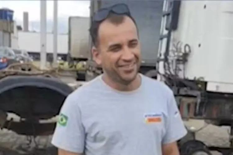 Homem de Guanambi morre após batida entre carro e caminhonete na BR-116