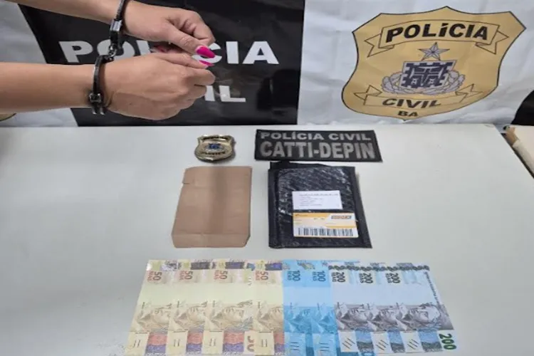 Mulher é presa em flagrante com R$ 1 mil em cédulas falsas em Guanambi