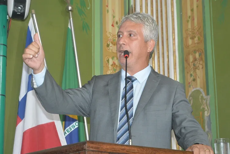 Ex-vereador de Salvador é condenado a prisão por prática de 'rachadinha'