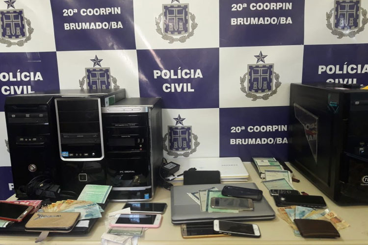 Brumado: Polícia prende coordenador da 18ª Ciretran e mais nove por suspeita de fraudes