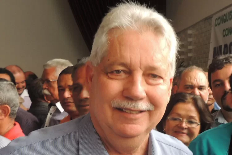 Guanambi: Filho de Nilo Coelho estaria mandando na administração no lugar do pai